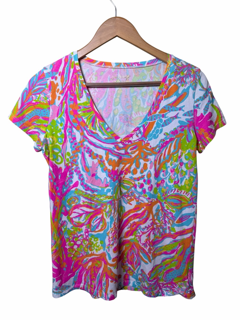 Lilly Pulitzer Michele V-neck Short-Sleeve T-Shirt in Scuba to Cuba Size Medium